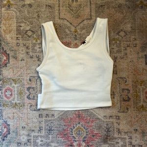 Small cropped Roxy tank top, never worn like new.